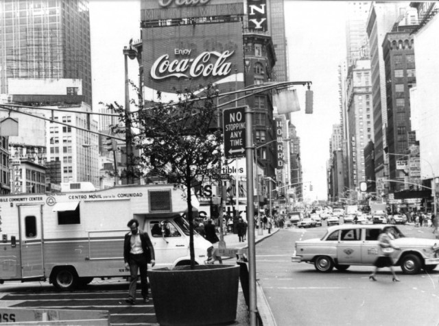 Max Neuhaus (foreground) - Times Square (1977)